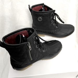 Tommy Hilfiger Black Quilted Boots, Women’s Size 7 With Red Cloth Interior